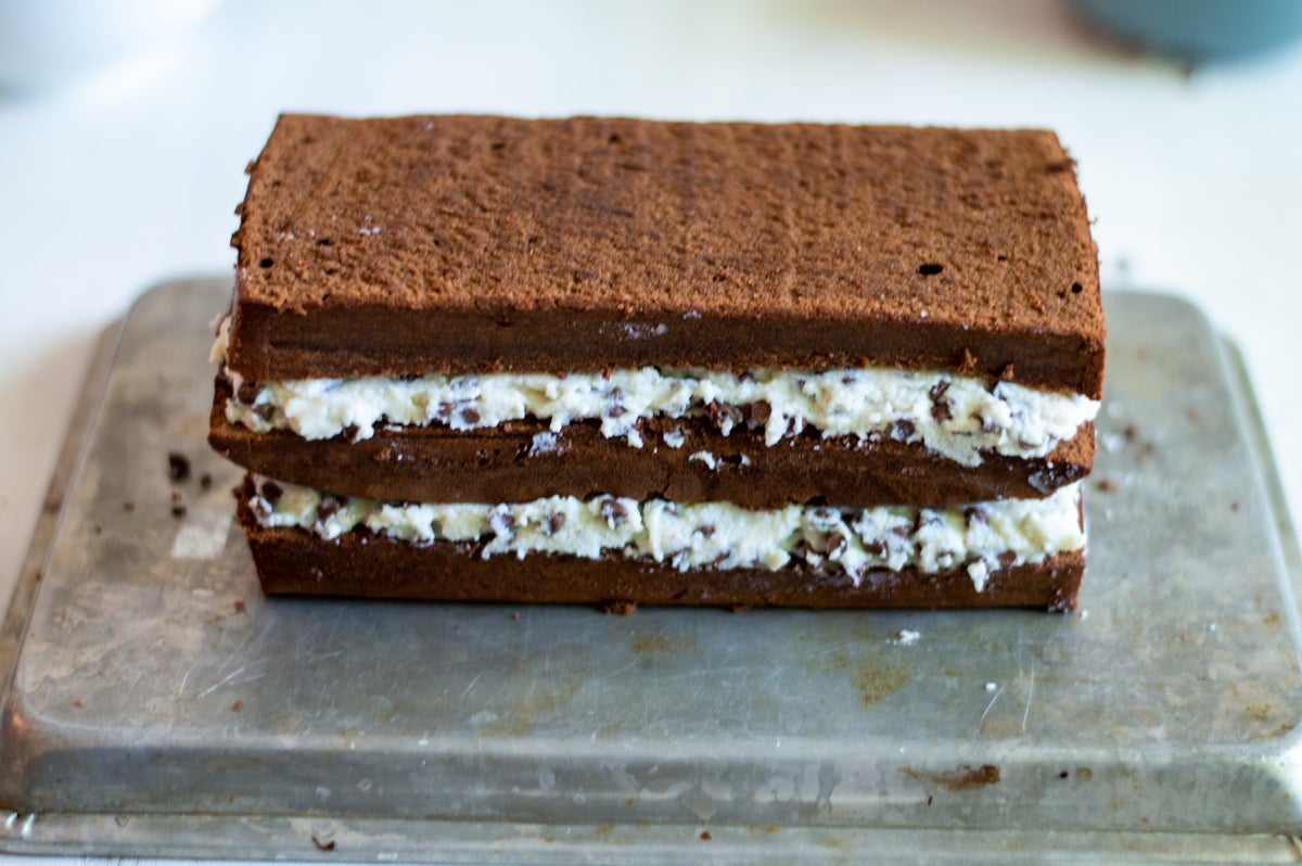 Fully stacked cake and filling 