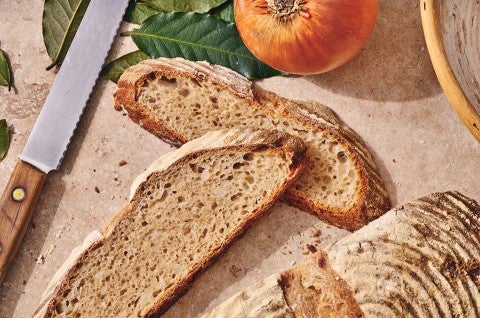Onion and Bay Loaf 