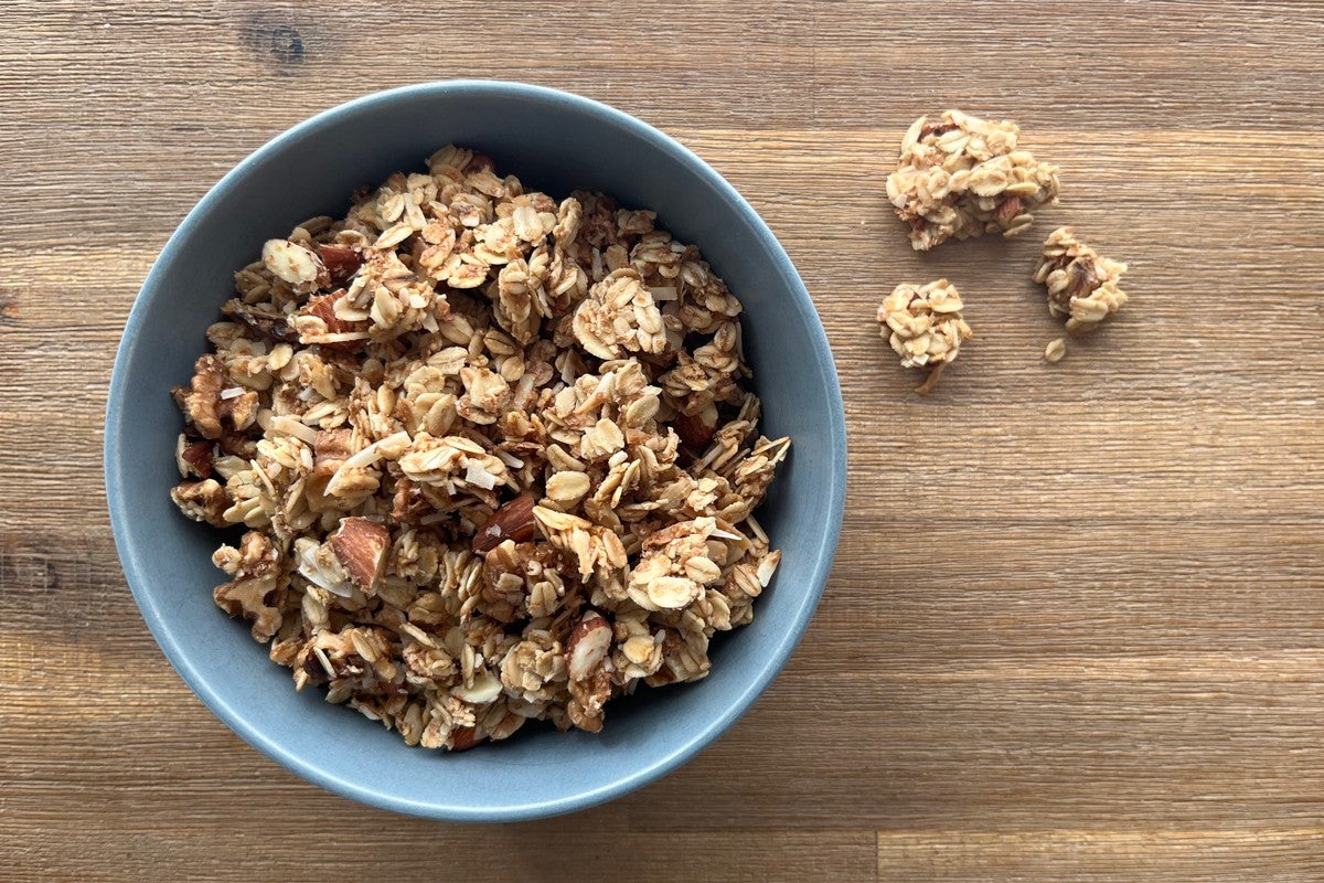 Crunchy granola recipe made with egg white