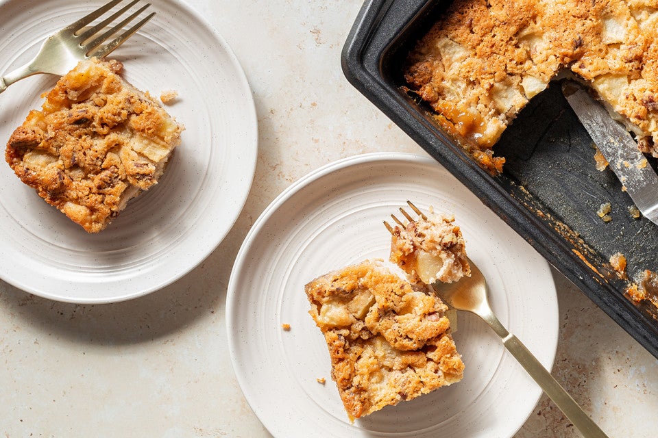 Caramel Pear Pudding Cake