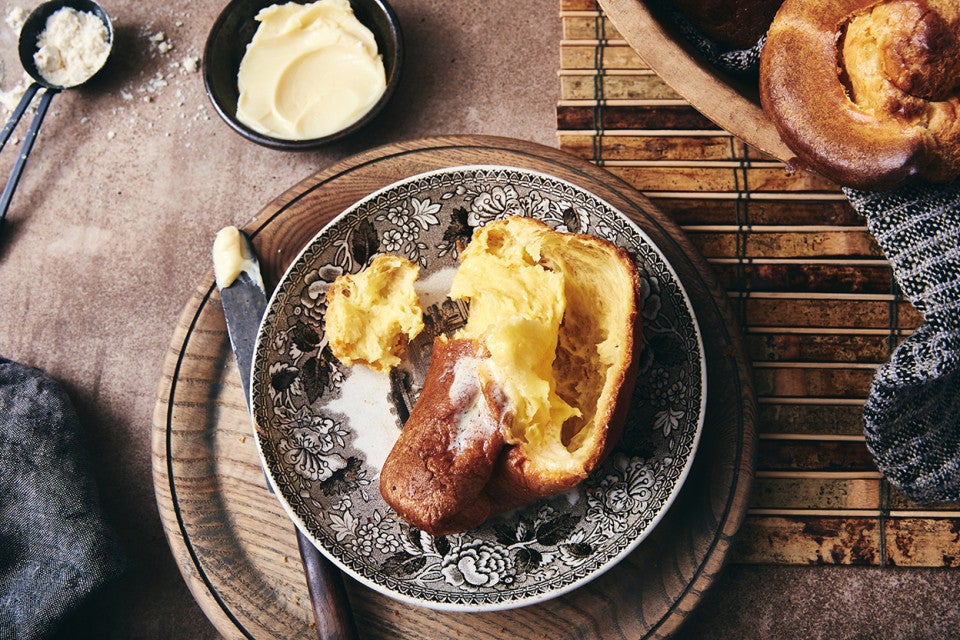 Light and Crispy Cheese Popovers