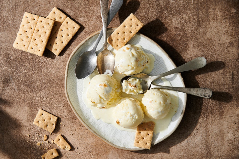 Marshmallow Swirl Ice Cream