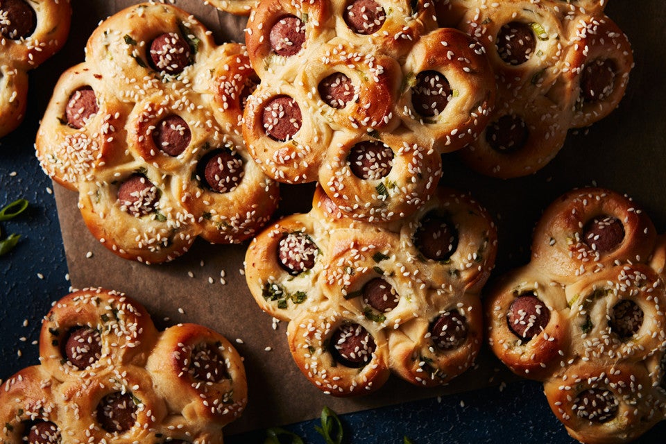 Scallion Sesame Hot Dog Buns
