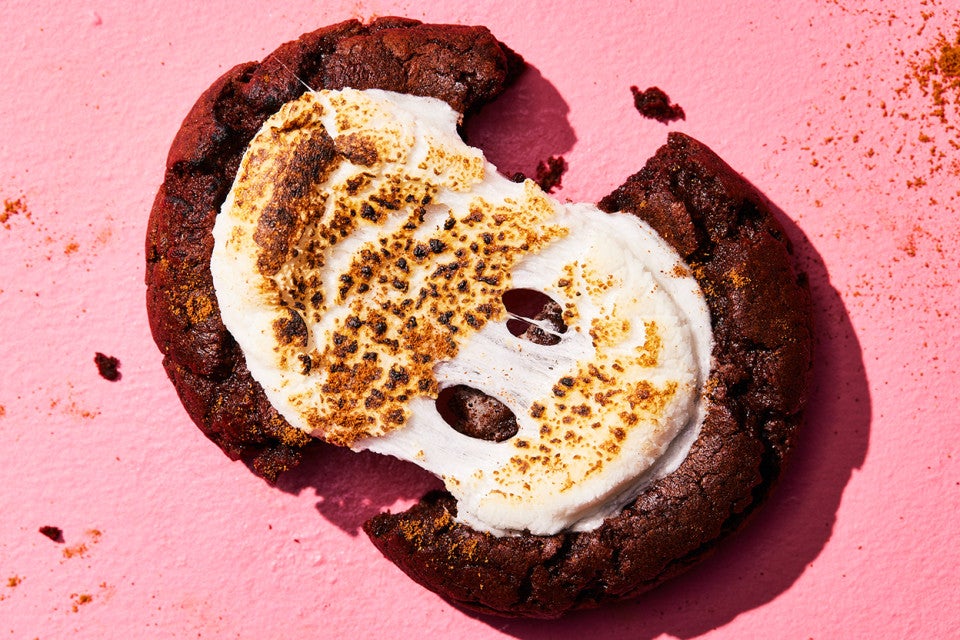 Spiced Hot Cocoa Cookies with Marshmallow Middles