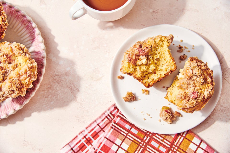 Rhubarb-Filled Streusel Muffins