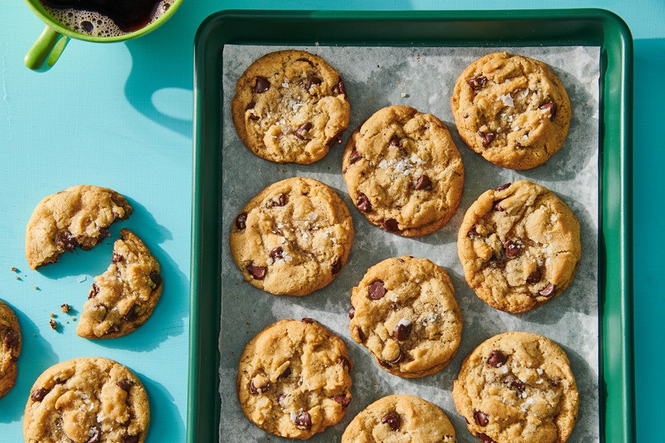 Vegan Salted Chocolate Chip Cookies 