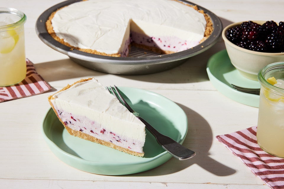 No-Churn Frozen Yogurt Pie 