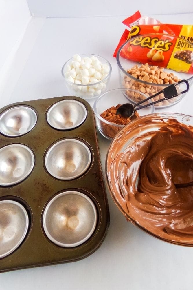 Picture of ingredients and chocolate melted in a bowl