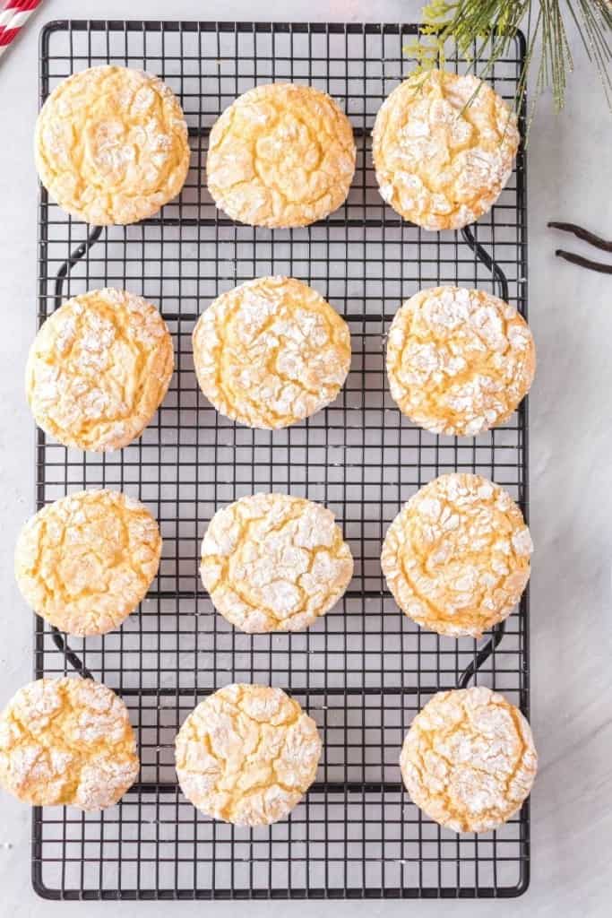 vanilla crinkle cookies baked and on a cooling rack