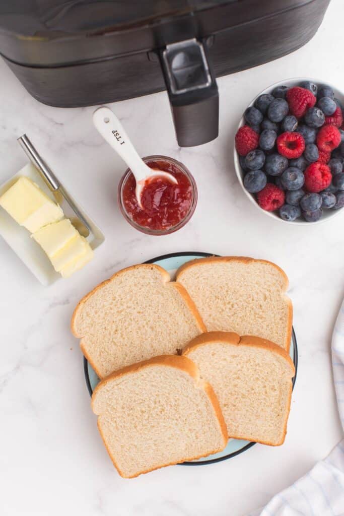 Ingredients needed to air fry toast.