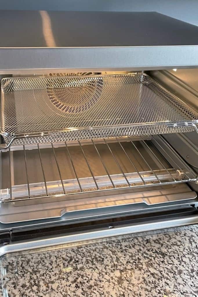 Inside the Ninja Foodi Air Fryer Convection Oven