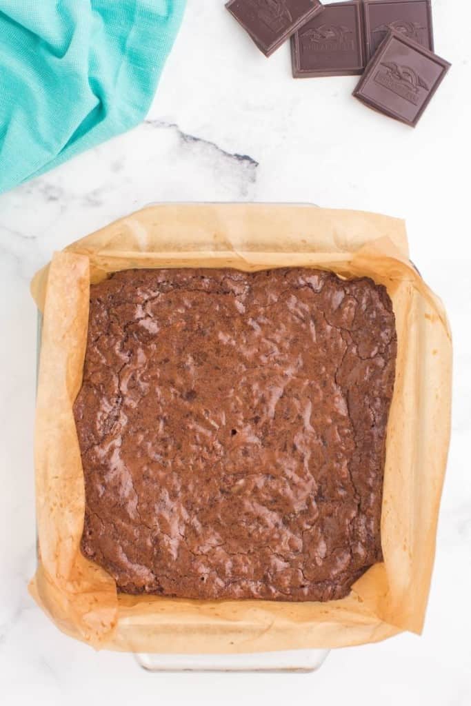 bake for 35 minutes and let brownies cool for 1 hour