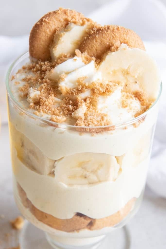 close up on 3 ingredient banana pudding