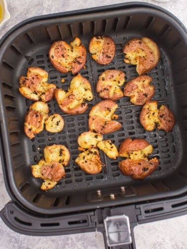 air fryer smashed baby potatoes in air fryer basket