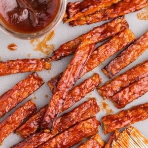 several pieces of air fryer tempeh