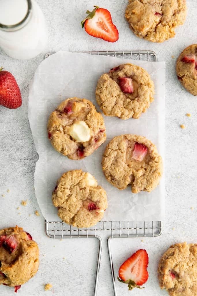 4 strawberry cream cheese cookies