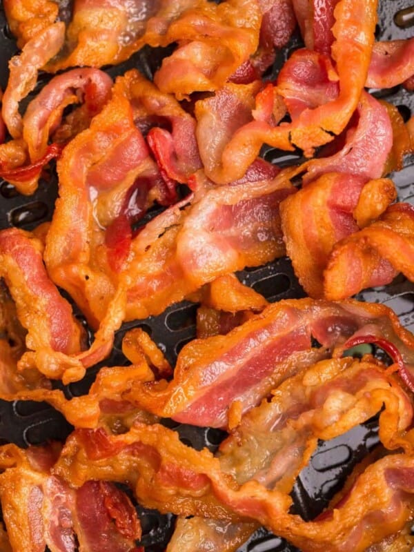 several pieces of cooked bacon