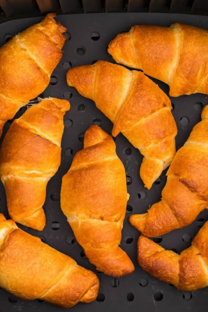 cooked crescent rolls in air fryer