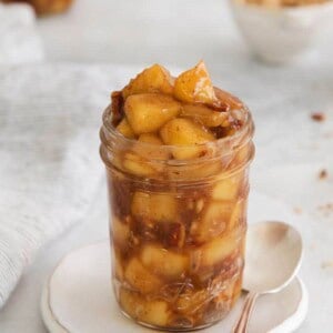 jar with cinnamon roll apple pie filling