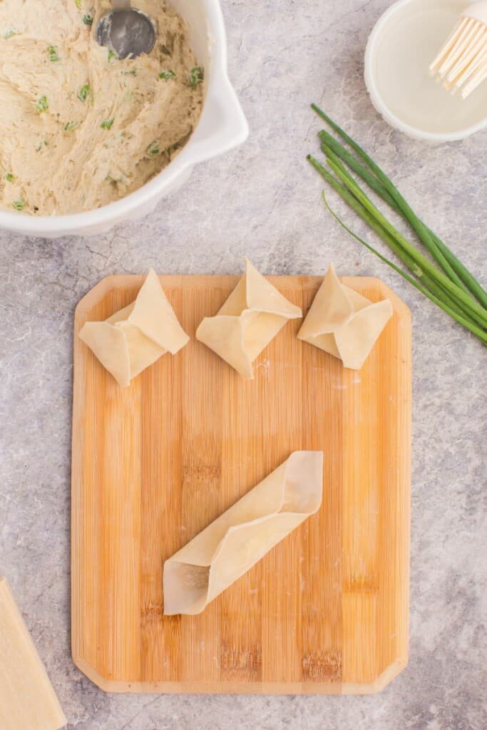 wrapping wonton wrapper