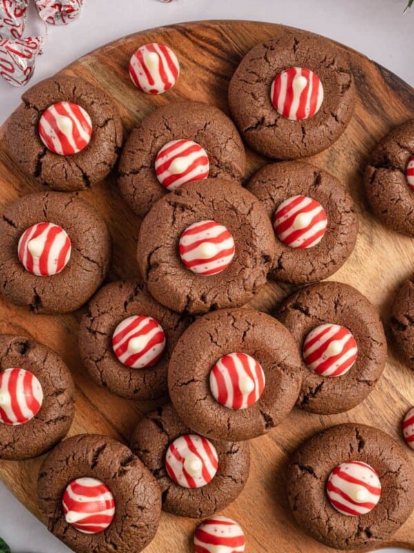 overhead shot of several peppermint kiss cookies