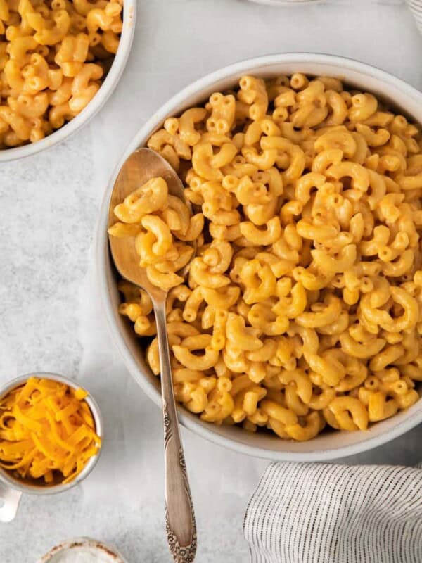 bowl with macaroni and cheese without milk