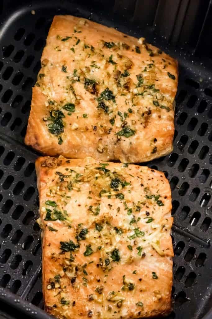 salmon inside air fryer basket