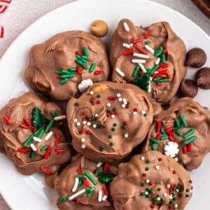 closeup overhead of slow cooker chocolate clusters