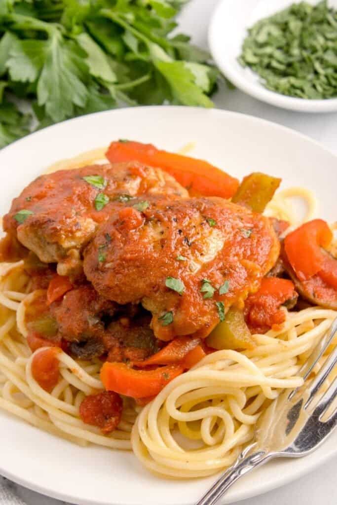 homemade chicken cacciatore recipe with pasta and peppers