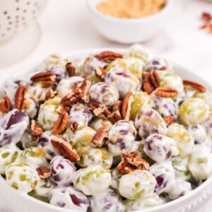 making the best recipe for grape salad